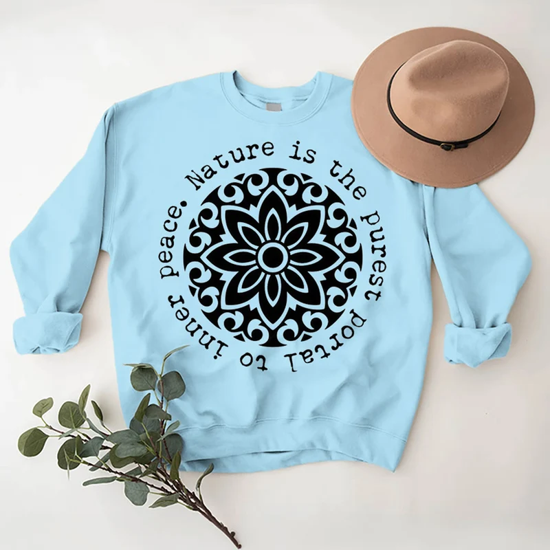 Olivenorma – Die Natur ist das reinste Portal zum inneren Frieden – Fleece-Sweatshirt mit spirituellem Motiv