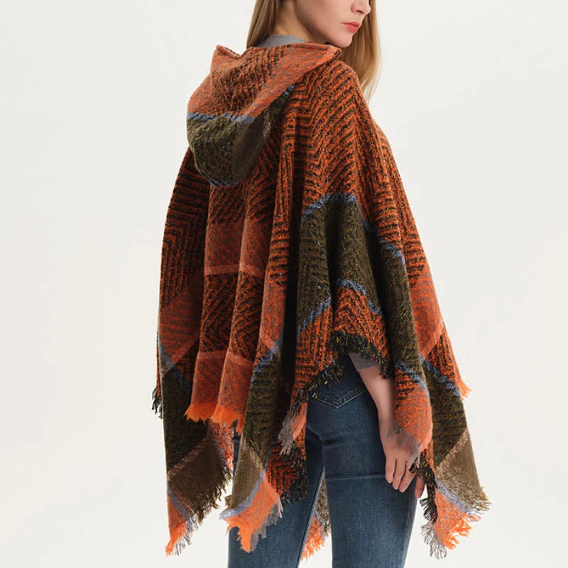 Olivenorma – Gemütlicher Pullover-Poncho-Schal mit Fischgrätenmuster