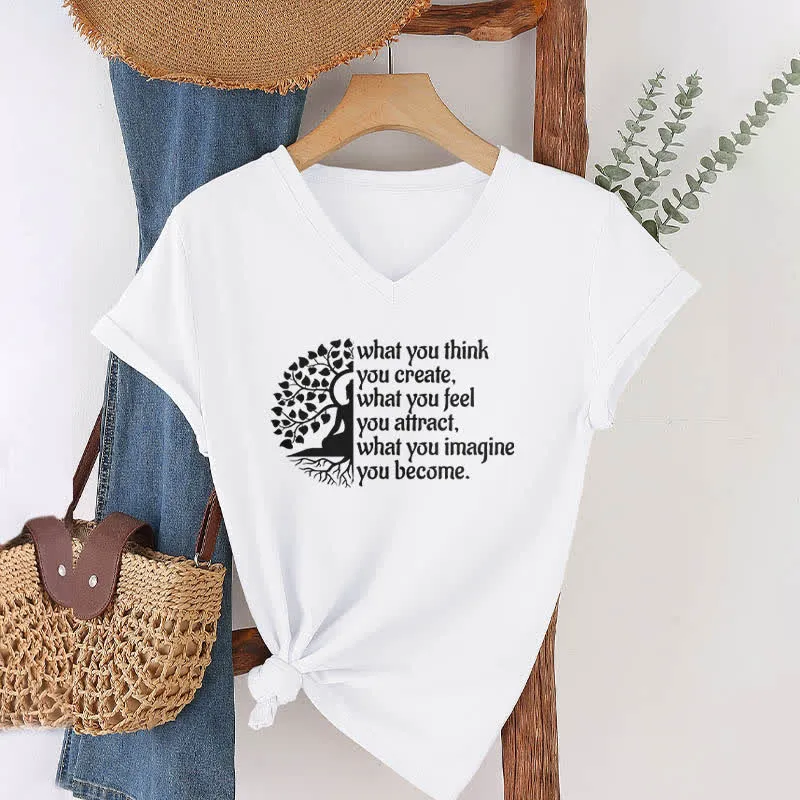 Olivenorma T-Shirt mit V-Ausschnitt „Was du denkst, erschaffst du“