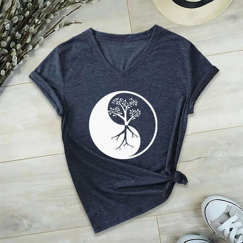 Olivenorma Yin Yang Baum Yoga Meditation T-Shirt mit V-Ausschnitt