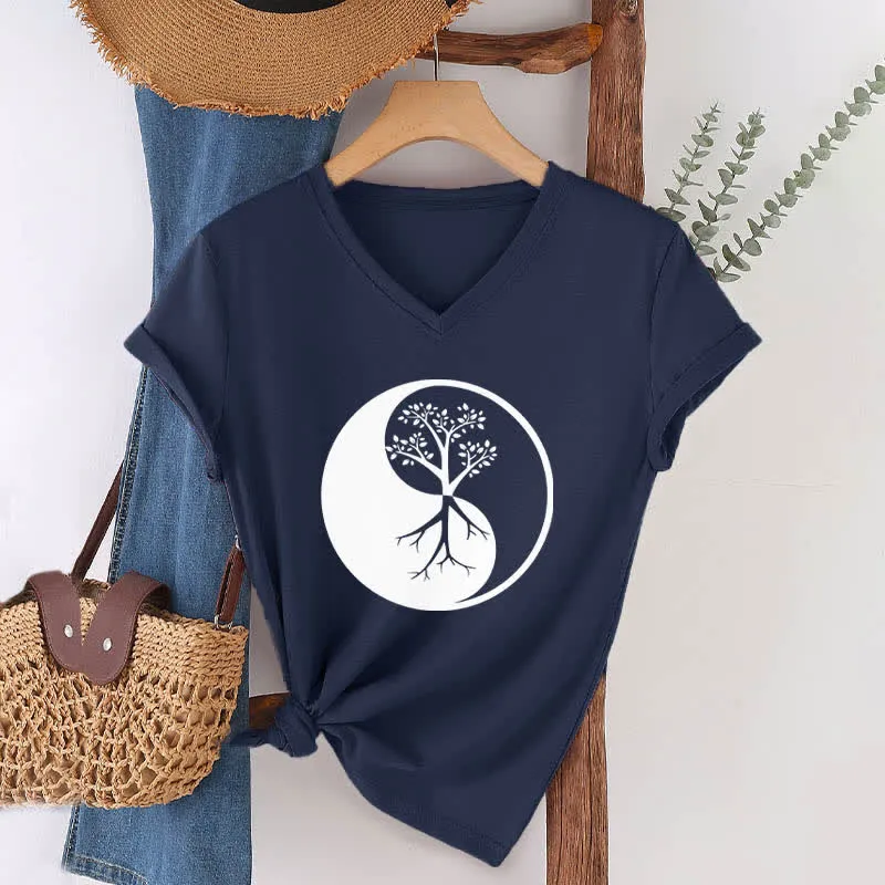 Olivenorma Yin Yang Baum Yoga Meditation T-Shirt mit V-Ausschnitt