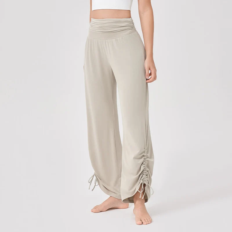 Olivenorma – Yogahose aus Viskose mit hoher Taille und lockerer Passform und Raffung