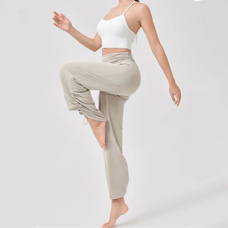 Olivenorma – Yogahose aus Viskose mit hoher Taille und lockerer Passform und Raffung