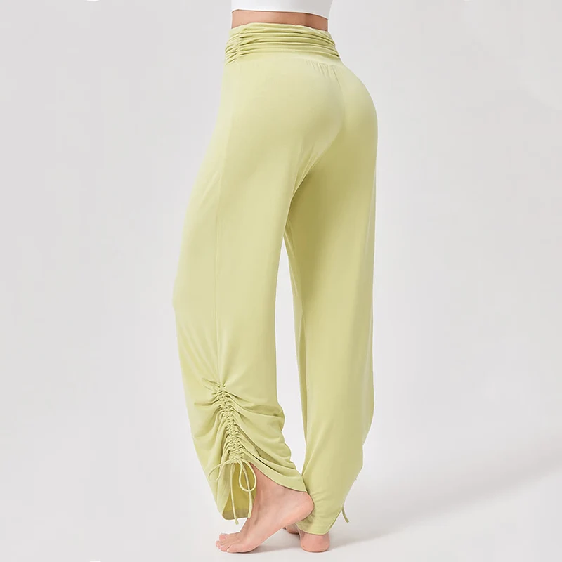 Olivenorma – Yogahose aus Viskose mit hoher Taille und lockerer Passform und Raffung