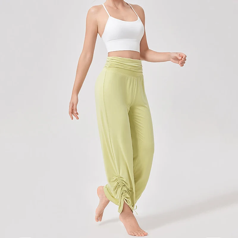 Olivenorma – Yogahose aus Viskose mit hoher Taille und lockerer Passform und Raffung
