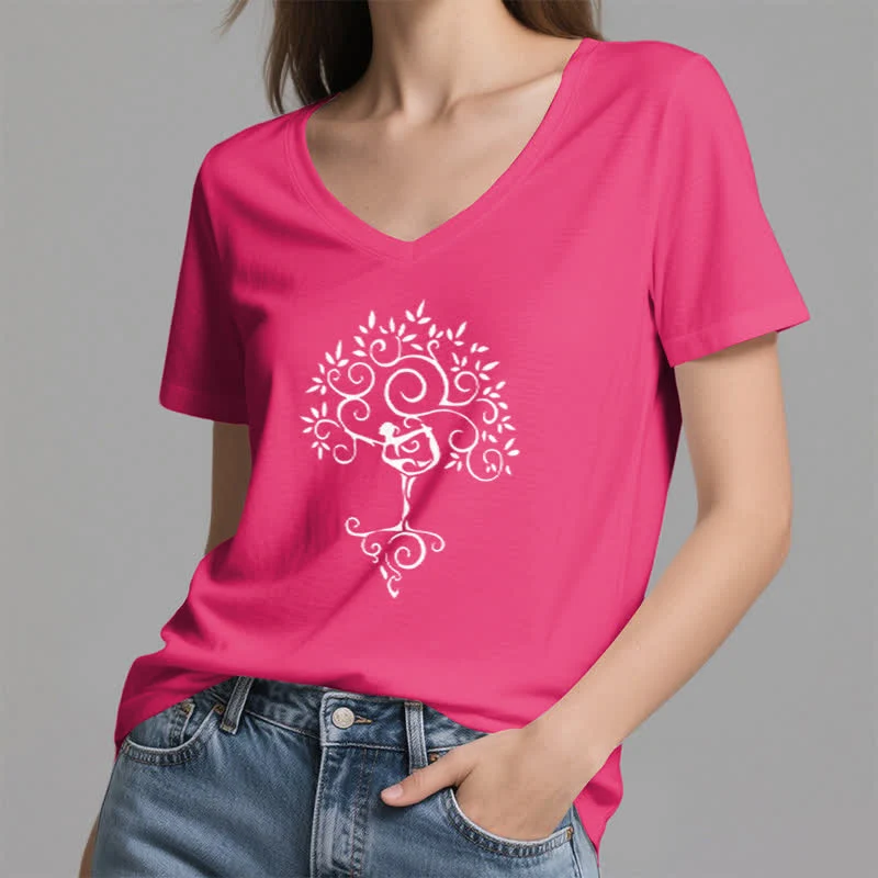 Olivenorma Yoga Baumpose T-Shirt mit V-Ausschnitt