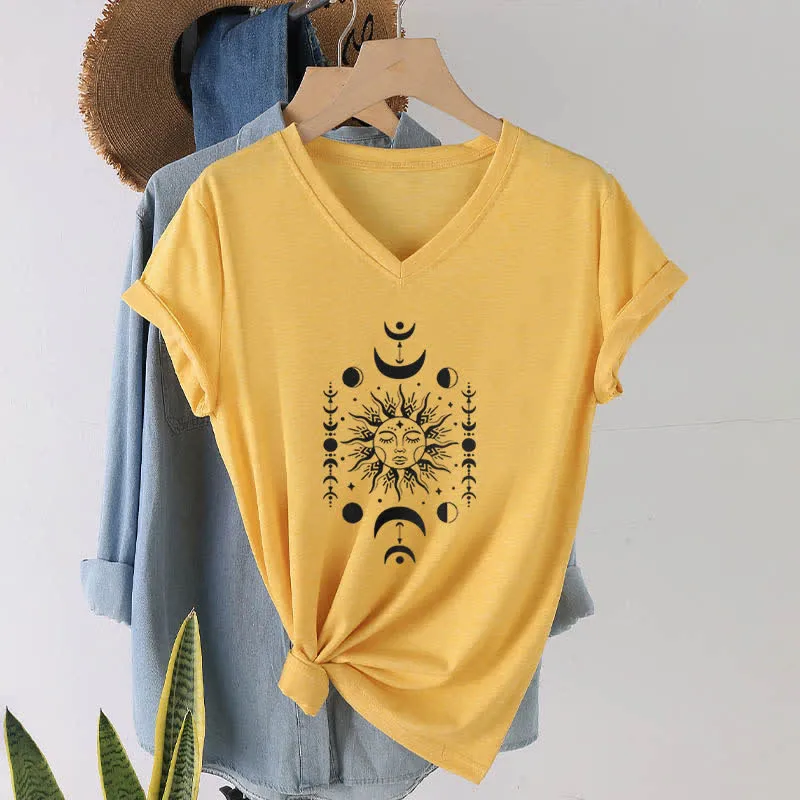 Olivenorma Sonne und Mond Ästhetisches Yoga T-Shirt mit V-Ausschnitt