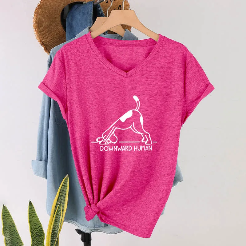 Olivenorma Downward-Facing Dog Yoga T-Shirt mit V-Ausschnitt