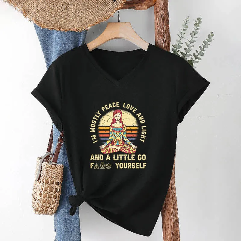 Olivenorma Yoga-T-Shirt „Ich bin hauptsächlich Frieden, Liebe und Licht“