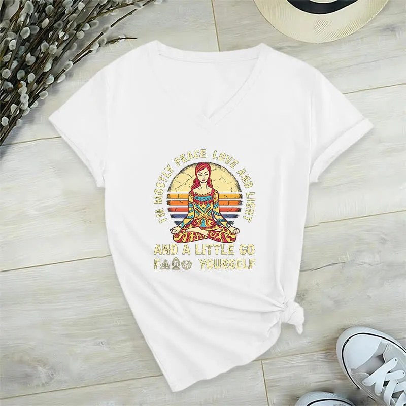 Olivenorma Yoga-T-Shirt „Ich bin hauptsächlich Frieden, Liebe und Licht“