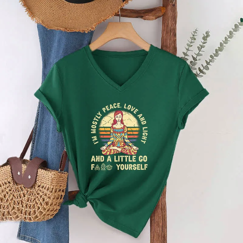 Olivenorma Yoga-T-Shirt „Ich bin hauptsächlich Frieden, Liebe und Licht“