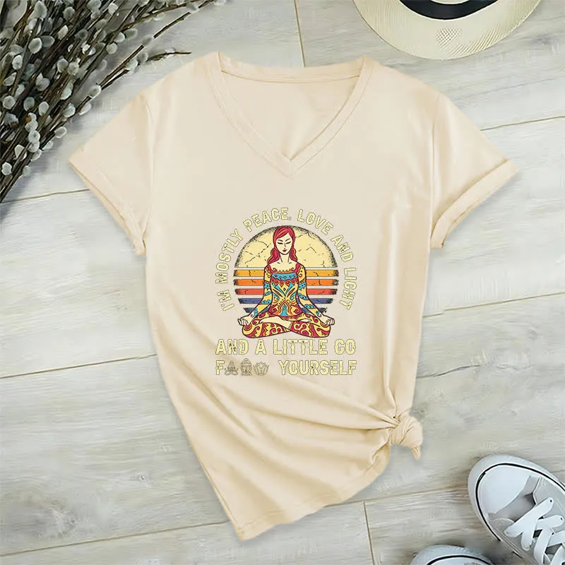 Olivenorma Yoga-T-Shirt „Ich bin hauptsächlich Frieden, Liebe und Licht“