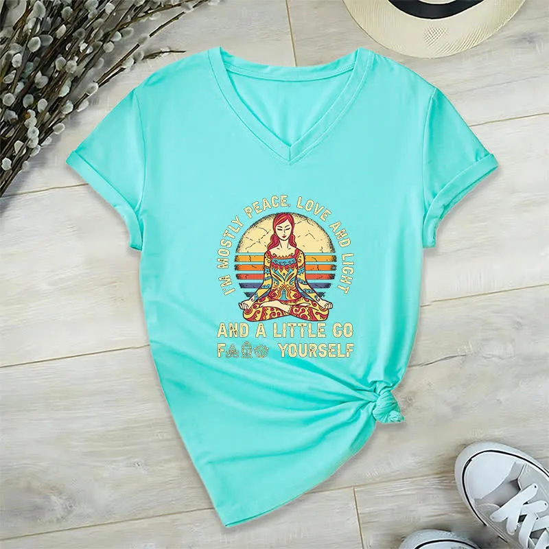 Olivenorma Yoga-T-Shirt „Ich bin hauptsächlich Frieden, Liebe und Licht“