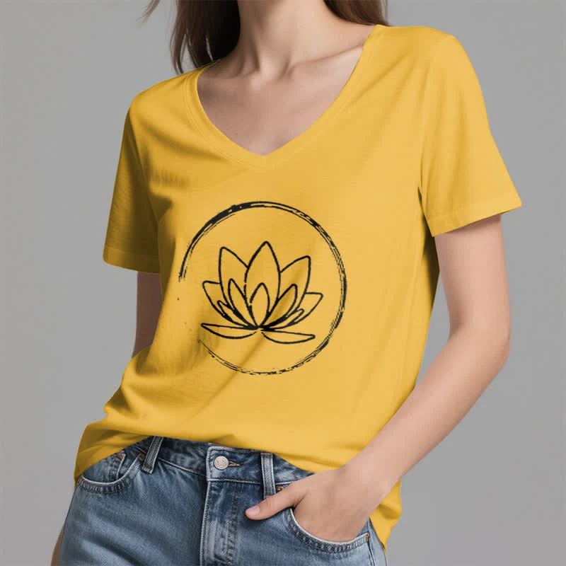 Olivenorma Boho-T-Shirt mit lockerem V-Ausschnitt und Lotusblume