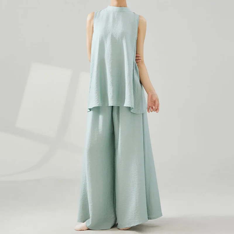 Olivenorma – Drapierte Yoga-Hose aus Viskose mit weitem Bein