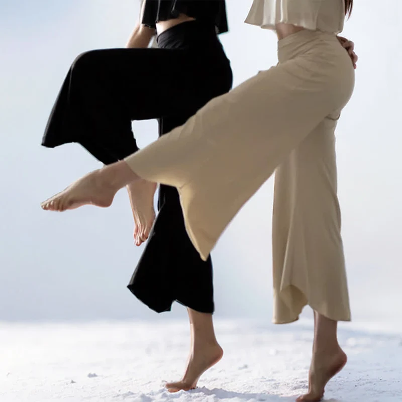 Olivenorma Einfarbige hoch taillierte Damen-Yogahose mit ausgestelltem Bein