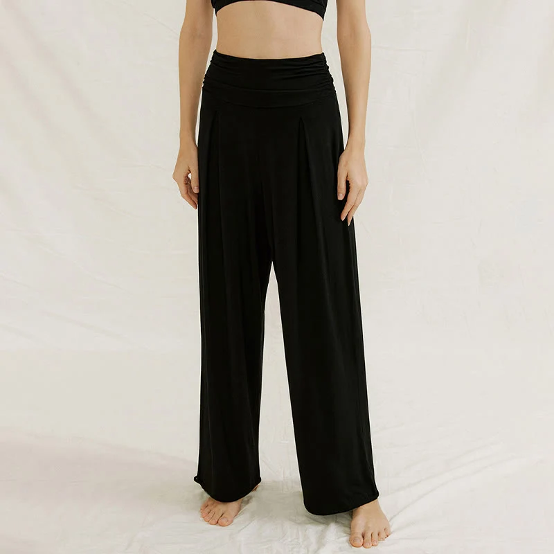Olivenorma – Verstellbare Yogahose mit weitem Bein