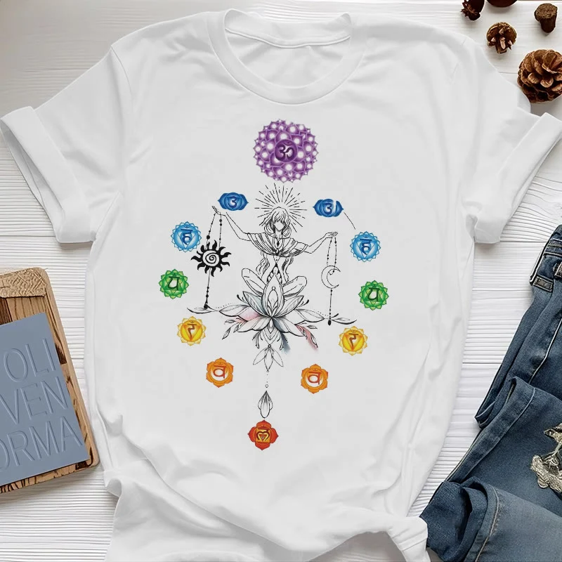 Olivenorma Verwurzeltes Chakra-Energie-T-Shirt