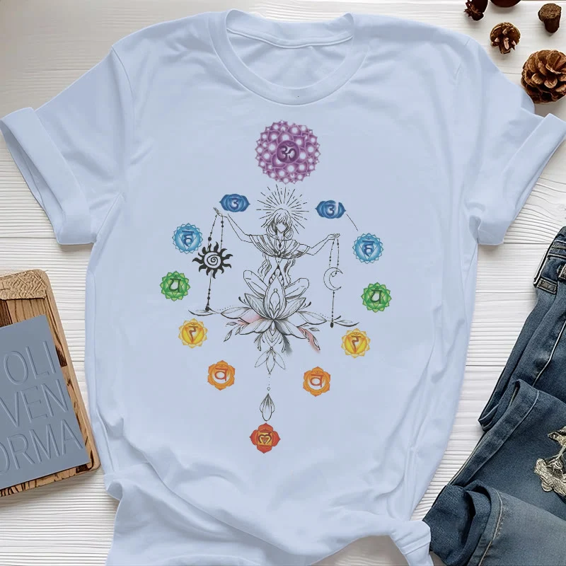 Olivenorma Verwurzeltes Chakra-Energie-T-Shirt