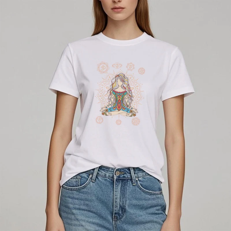Olivenorma – Baumwoll-T-Shirt „Meditierende Göttin“