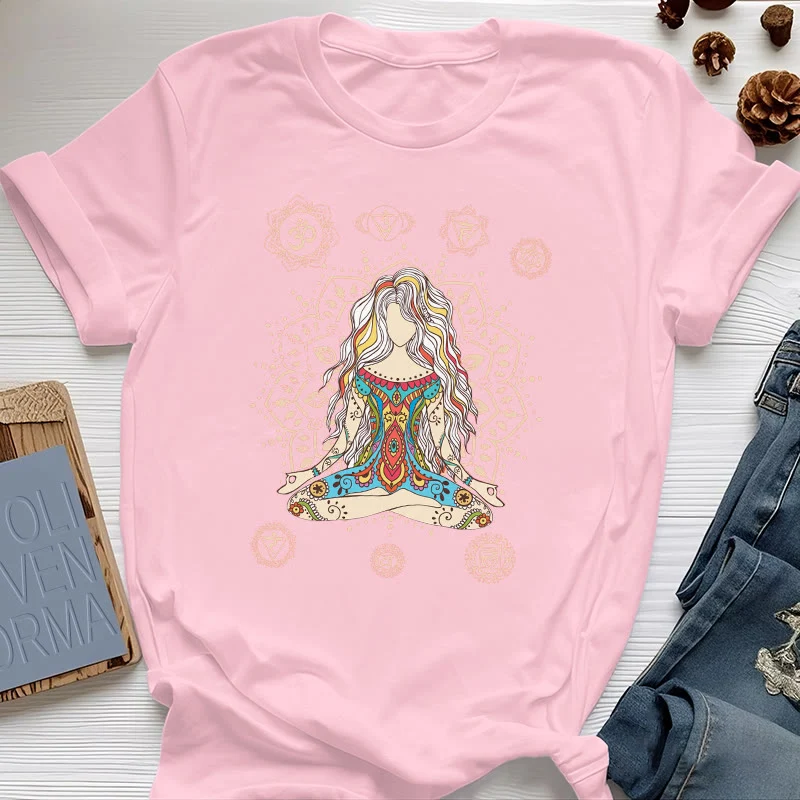 Olivenorma – Baumwoll-T-Shirt „Meditierende Göttin“