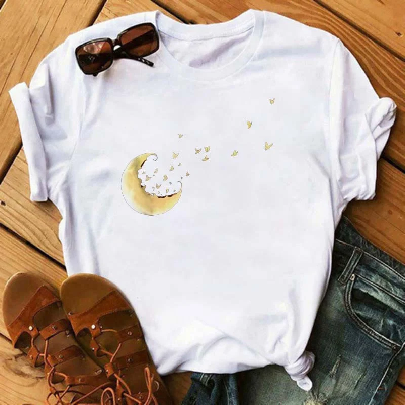 Olivenorma T-Shirt aus Baumwolle mit Mond- und Schmetterlingsdruck