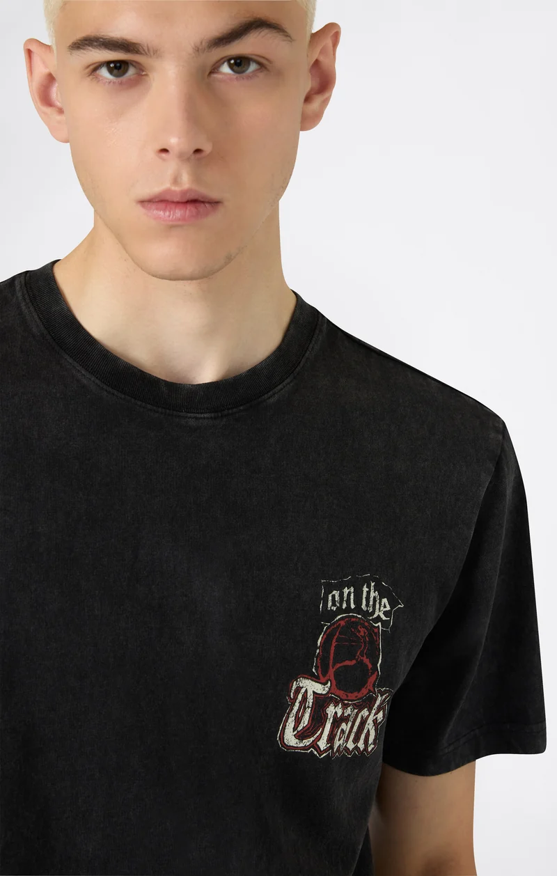 REVERSE WEAVE Men’s Graphic T-Shirt