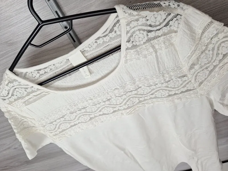 H&M Spitzenshirt Spitzenpasse 42
