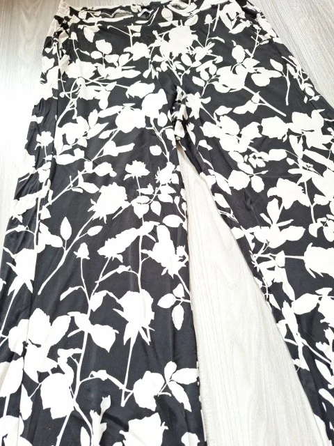 Margittes Schlupfhose Blumenprint 42