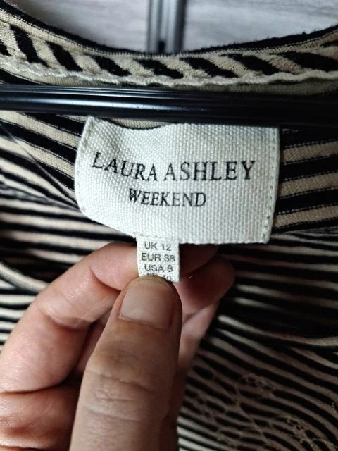 Laura Ashley Langarmshirt Blumenprint 38