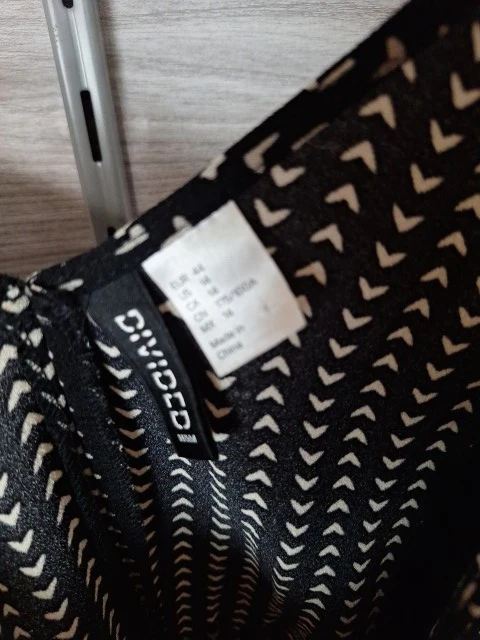 H&M Sommerkleid Grafikmuster 44