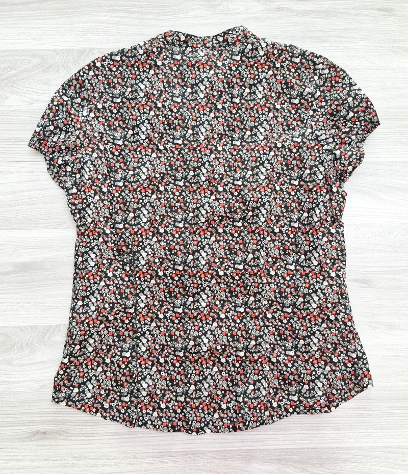 Yessica Kurzarmbluse Blumenmuster 40